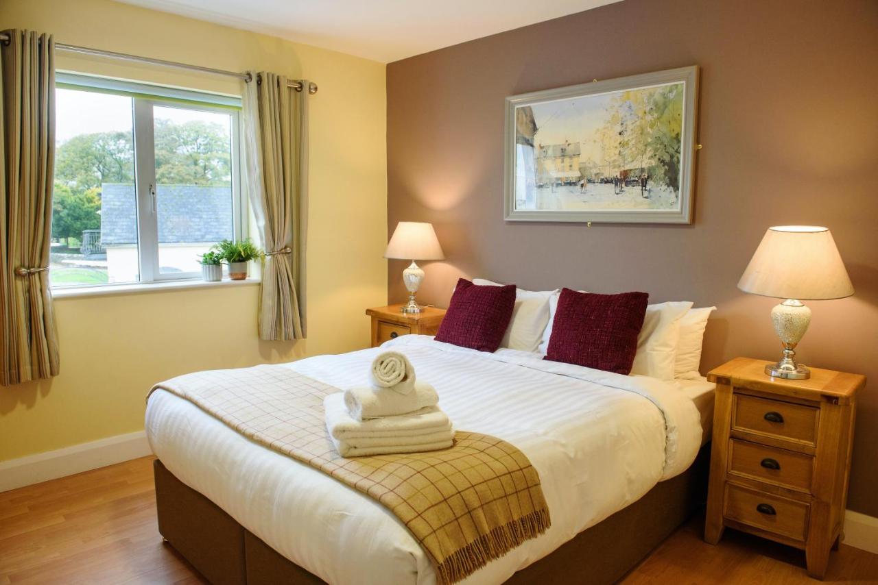 Waterfront Self Catering Houses Carrick-on-Shannon Exterior photo