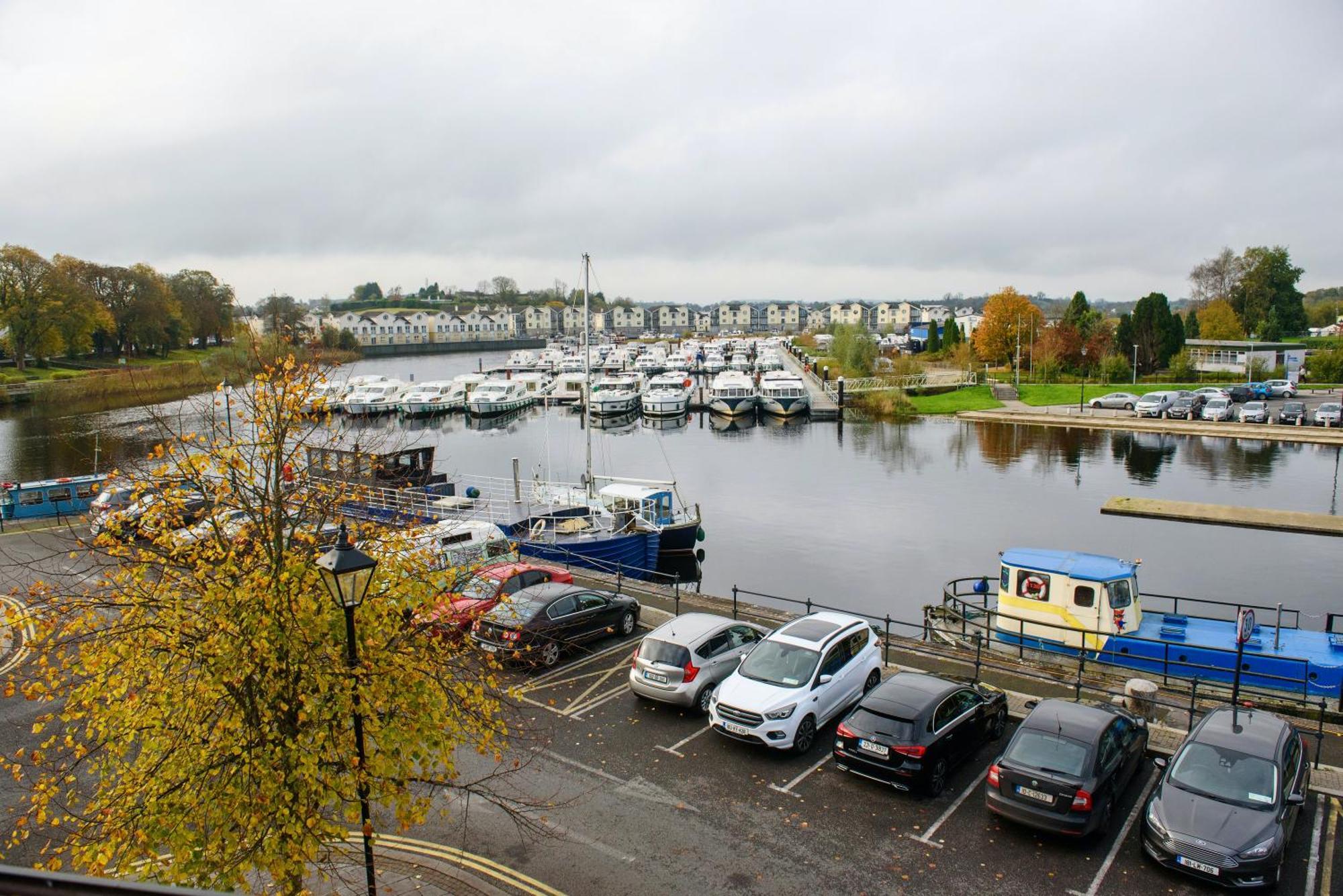 Waterfront Self Catering Houses Carrick-on-Shannon Exterior photo