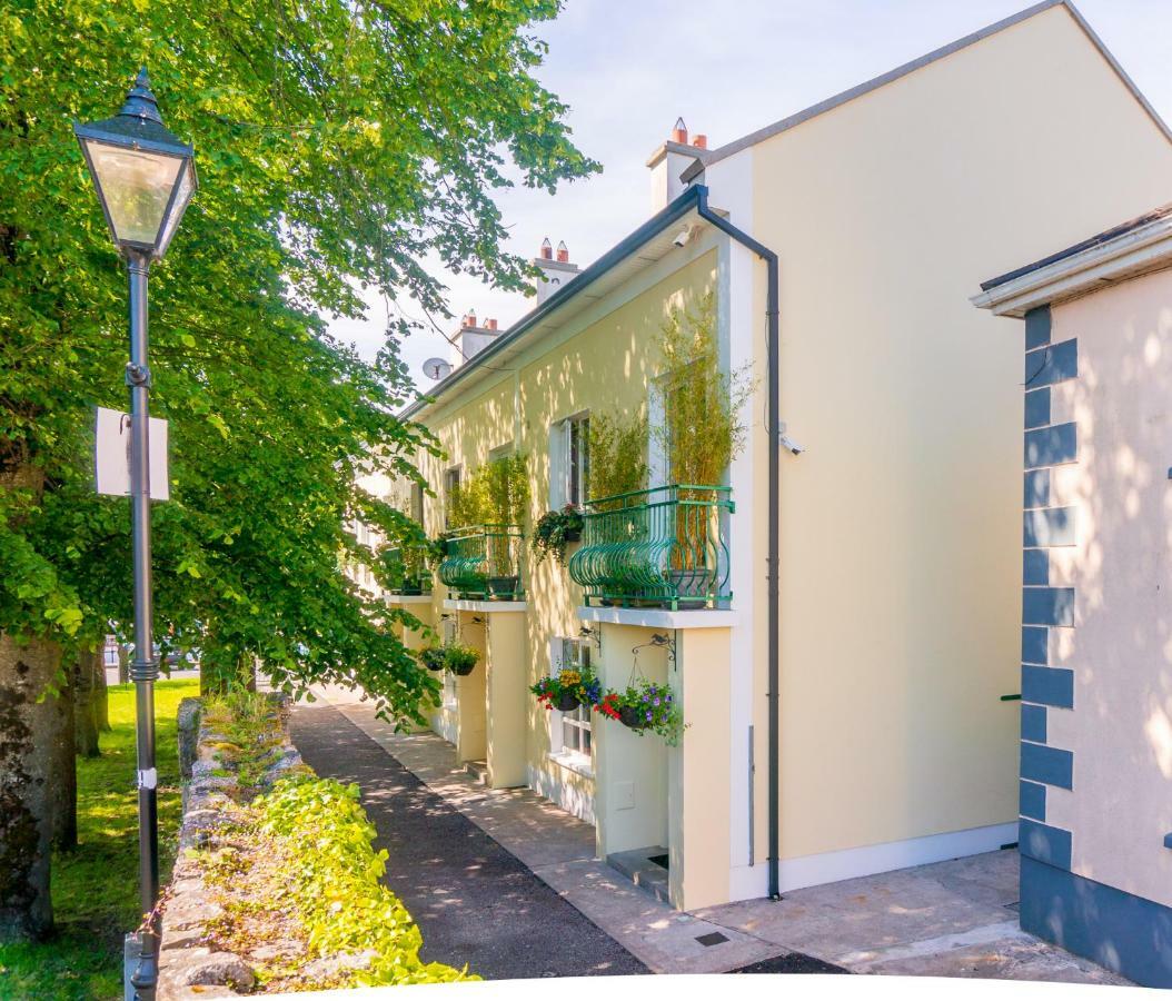 Waterfront Self Catering Houses Carrick-on-Shannon Exterior photo